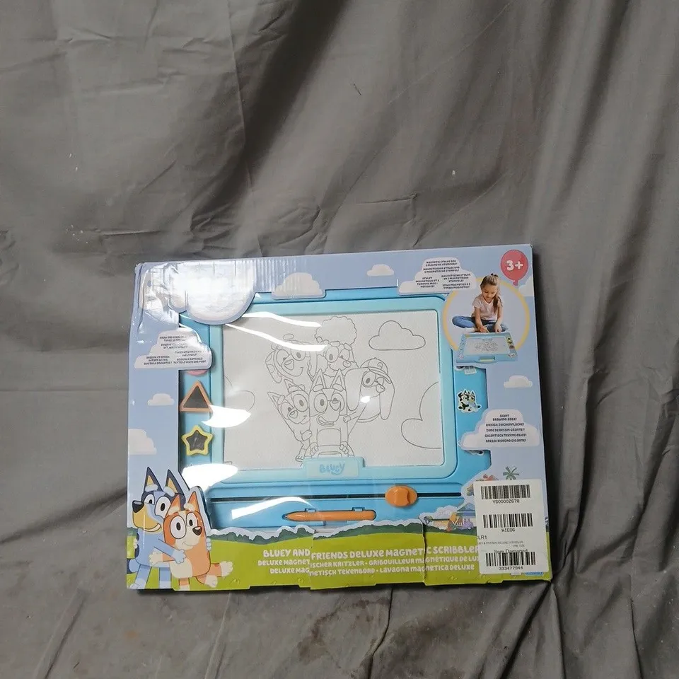 BLUEY AND FRIENDS DELUXE MAGNETIC SCRIBBLER – BOXED TOY 