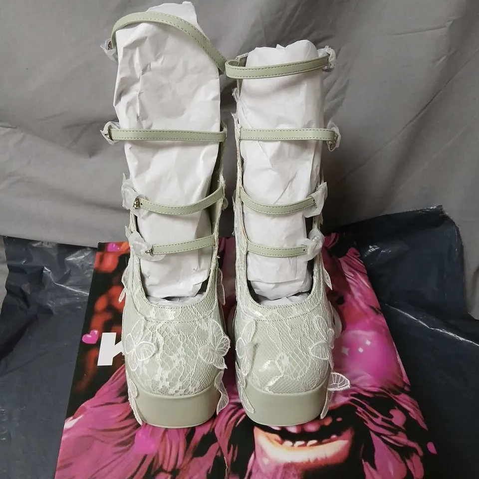 KOI WILD LOTUS BUTTERFLY LACE PLATFORM HEELS, GREEN, UK 5
