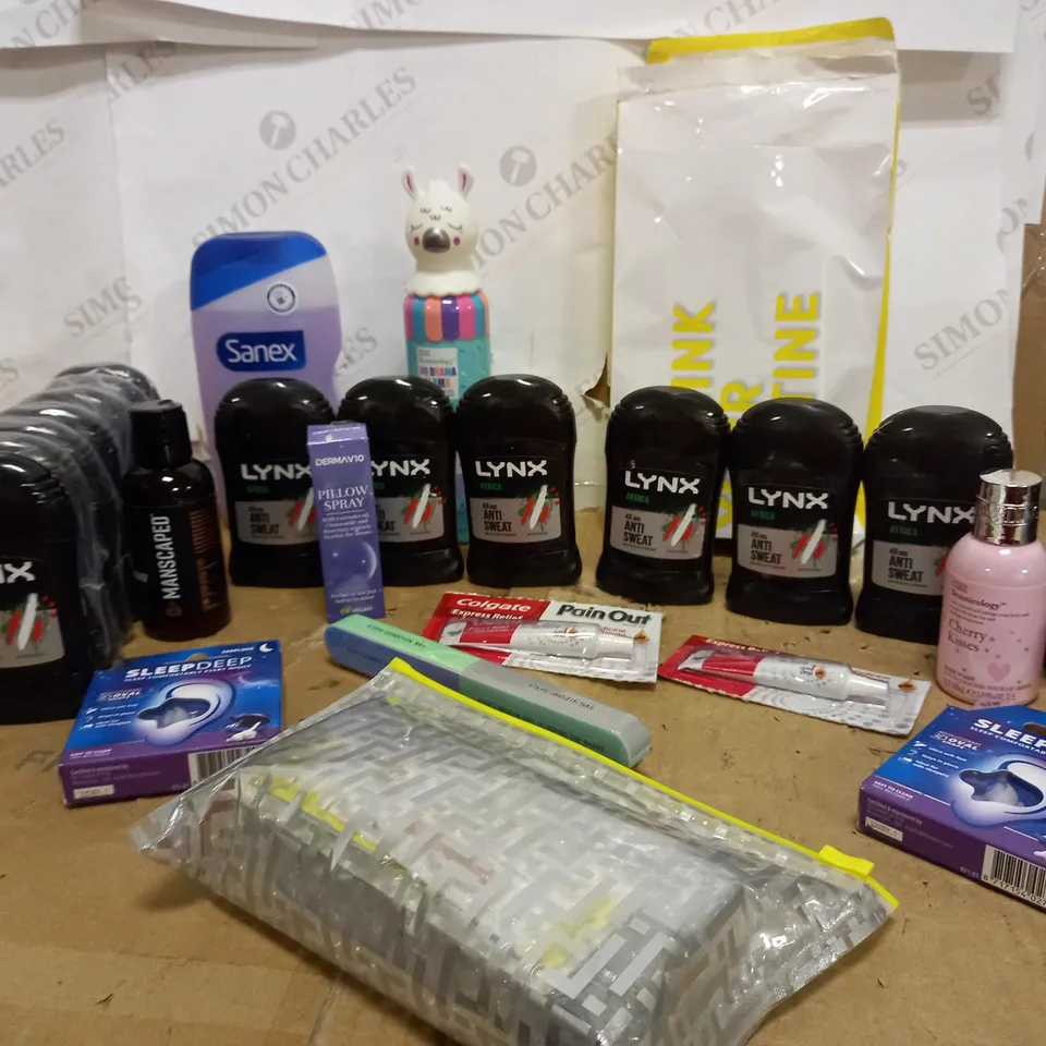 APROXIMATELY 20 BEAUTY PRODUCTS INCLUDING LYNX, TRINNY LONDON, SANEX ETC