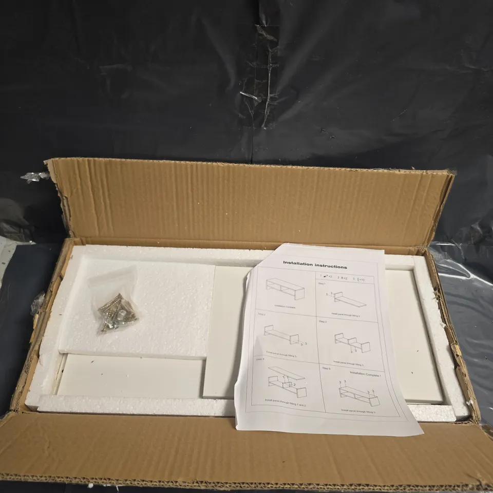 FLAT-PACK STORAGE UNIT IN WHITE– BOXED WITH FITTINGS AND INSTRUCTION SHEET