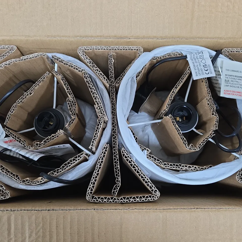 BOXED SET OF 2 HAMMER METAL TOUCH TABLE LAMPS - WHITE/GOLD (1 BOX)