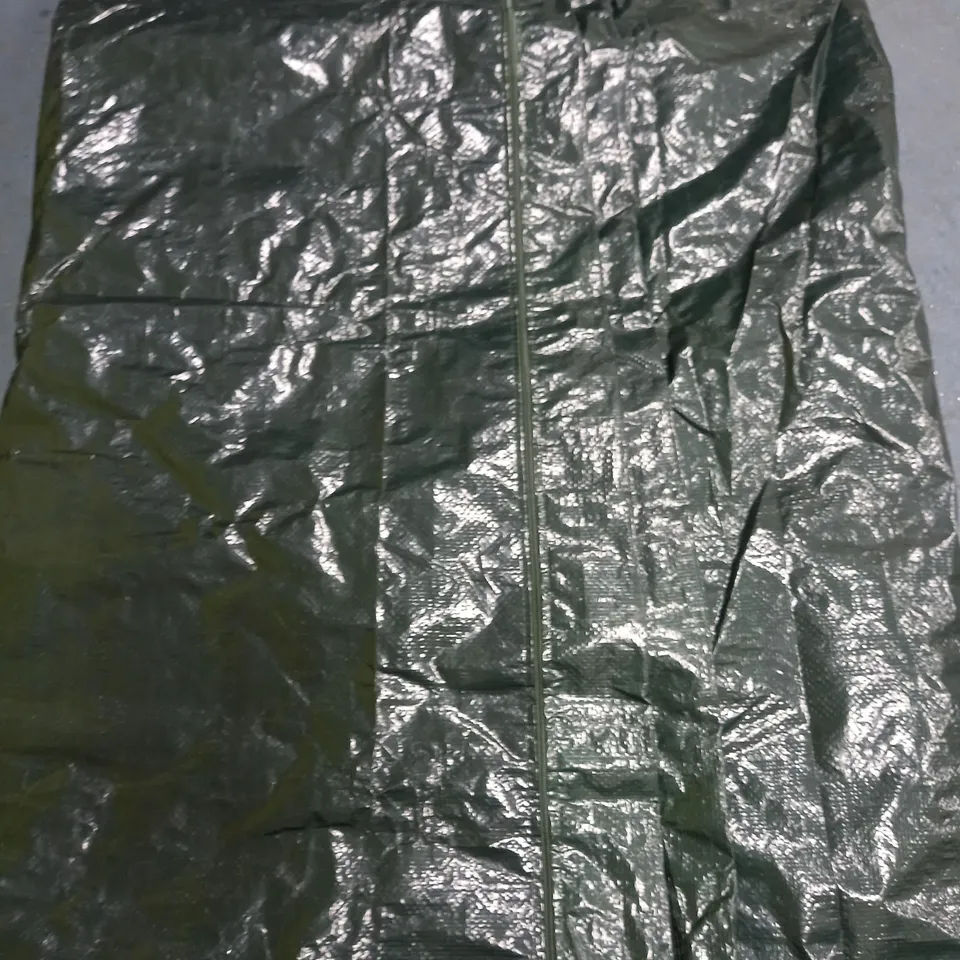LARGE TARPAULIN SHEET IN DARK GREEN