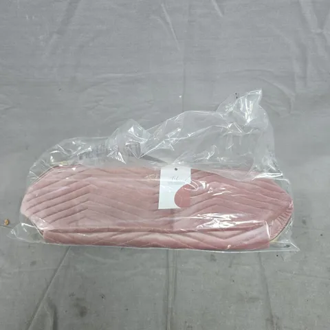 TILI EXTRA LARGE VELVET CHEVRON QUILTED FLAT LAY BAG