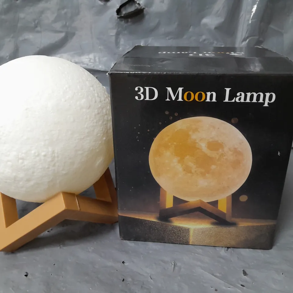 BOXED 3D MOON LAMP