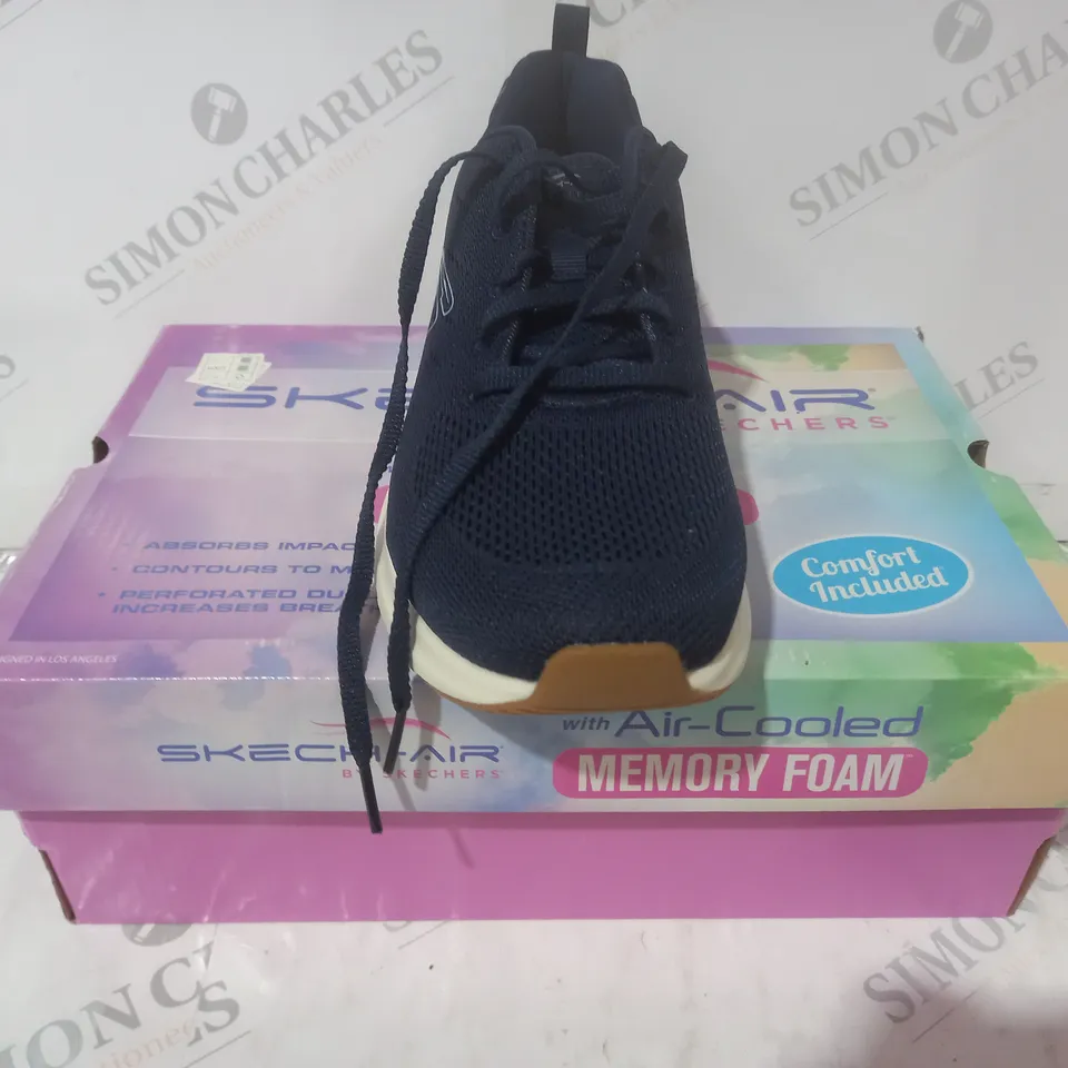 BOXED PAIR OF SKETCHERS AIR COOLED TRAINERS IN NAVY SIZE 7