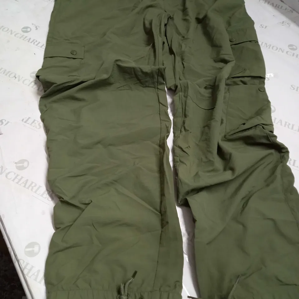 RUSSELL ATHLETIC STRETCH CARGO PANTS IN KHAKI - XXL