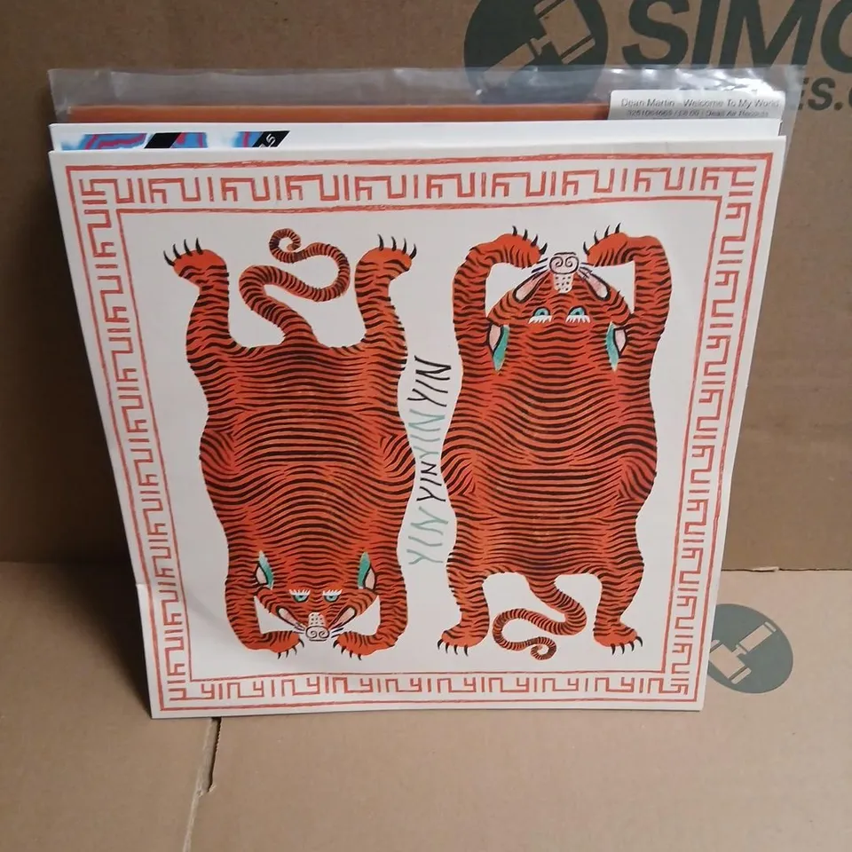 APPROXIMATELY 10 ASSORTED VINYL RECORDINGS TO INCLUDE; THE WEEKND, THE MARTIN HARLEY BAND, STEVE WINWOOD, DEAN MARTIN AND ALEXANDER O'NEAL