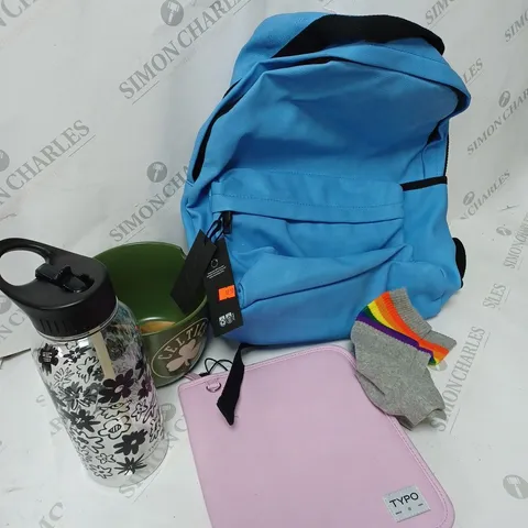 APPROXIMATELY 5 COTTON ON ITEMS INCLUDING BLUE BACKPACK, LARGE CLEAR WATER BOTTLE, ULTIMATE ORGANISER PENCIL CASE