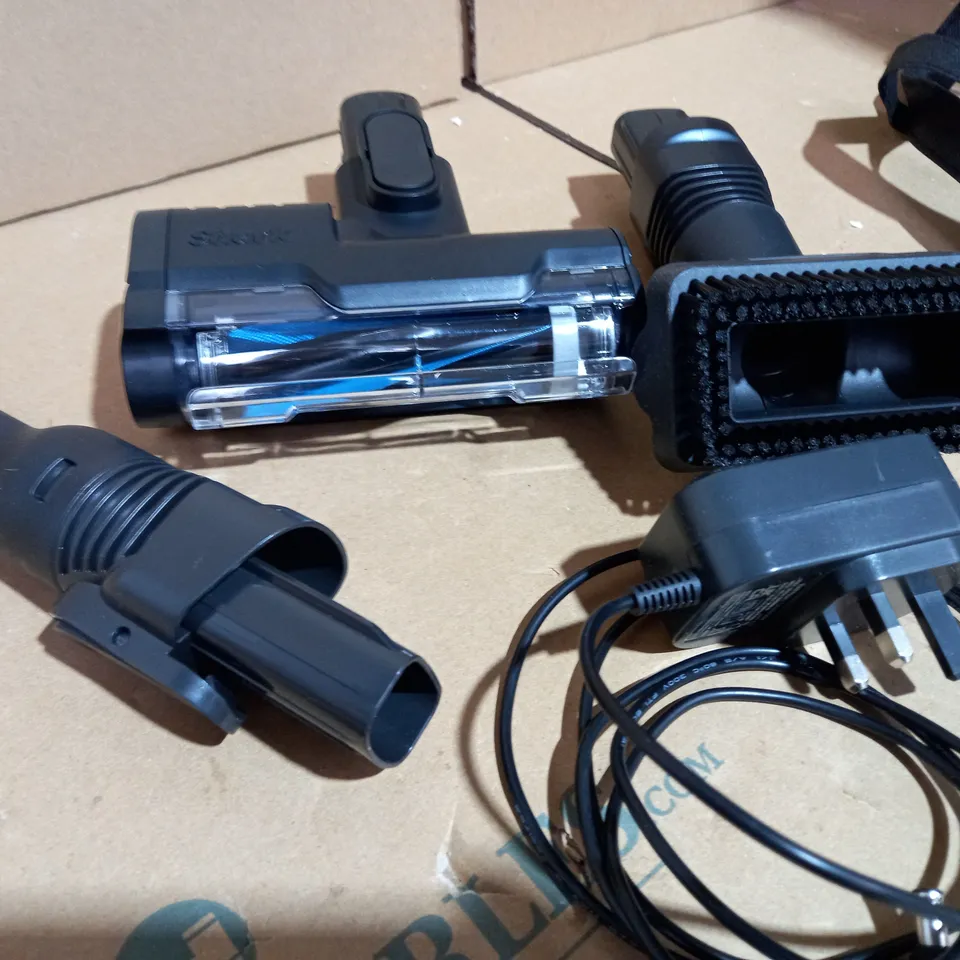 SHARK CORDLESS VACUUM IZ300UKT