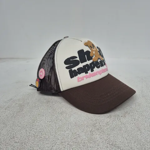 BROKEN PLANET SH*T HAPPENS TRUCKER HAT IN WHITE/CHOCOLATE - ONE SIZE