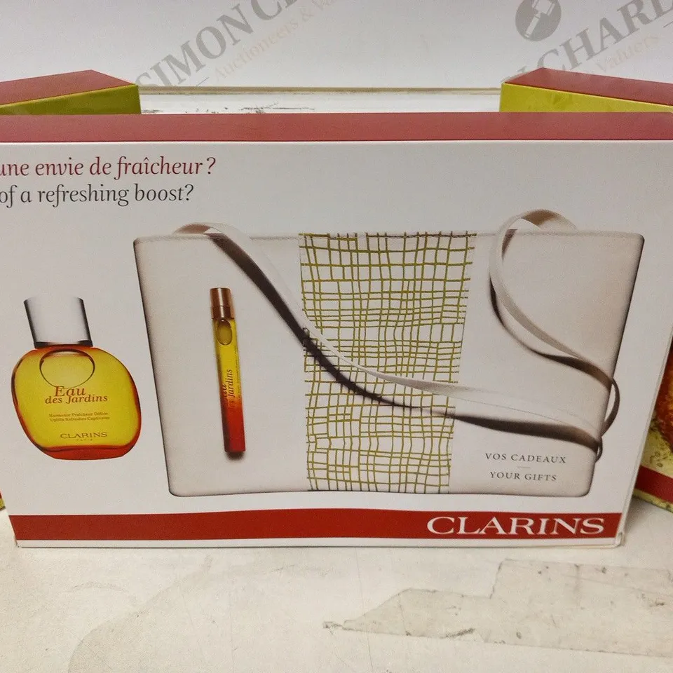 BOXED CLARINS PARIS COSMETICS BAG