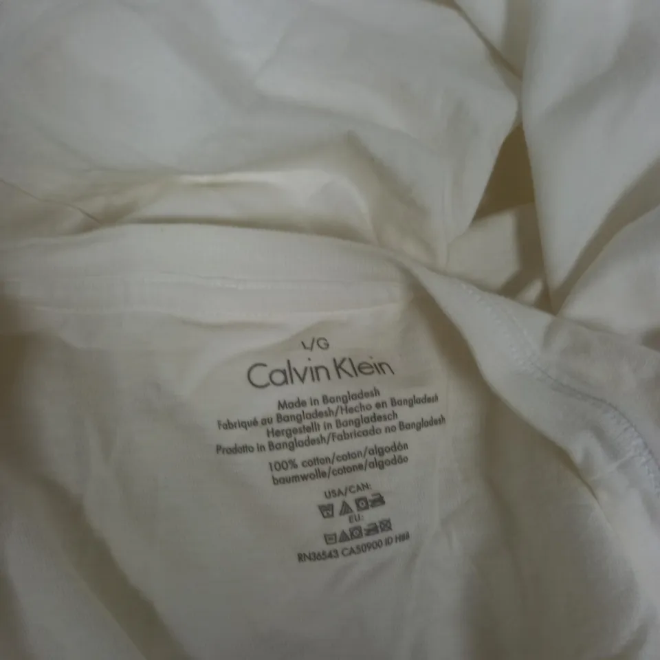 CALVIN KLEIN PLAIN WHITE CASUAL T-SHIRT SIZE L