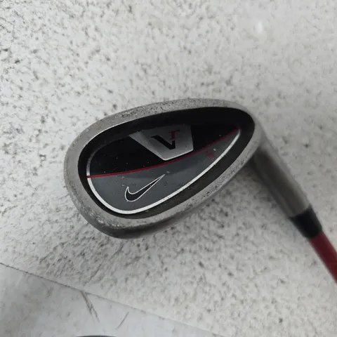 NIKE GOLF IRON – RED SHAFT, BLACK GRIP (SHORT)