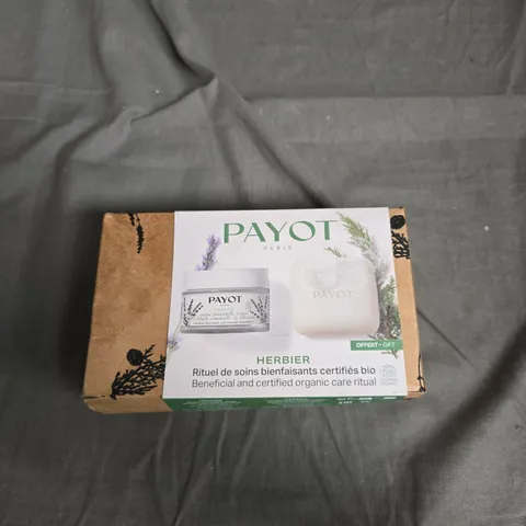 TOTE OF APPROXIMATELY 20 ASSORTED HEALTH AND BEAUTY ITEMS TO INCLUDE: PAYOT HERBIER AND ELEMIS SUPERFOOD