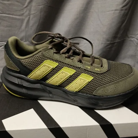ADIDAS ASTRASTAR SNEAKERS OLIVE/YELLOW, UK 10