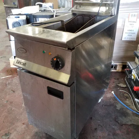 LINCAT OPUS 800 OG8115/OP/N 16 LTR NATURAL GAS FREESTANDING SINGLE TANK VORTECH FRYER