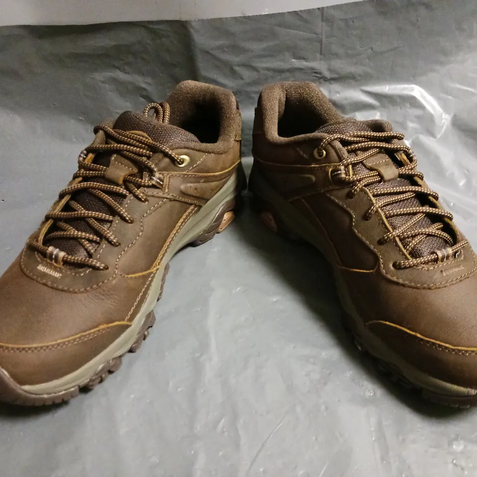 BOXED PAIR OF MERRELL MOAB ADVENTURE 3 IN BROWN UK SIZE 10