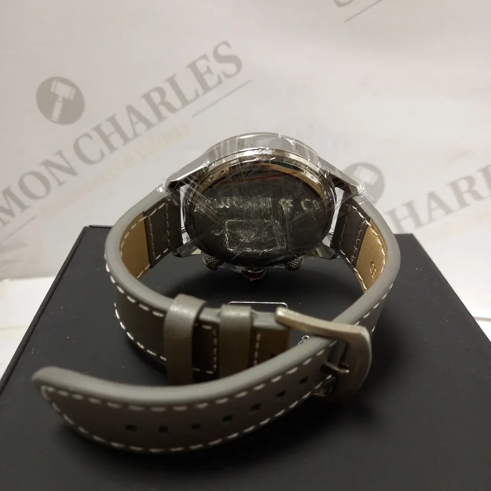 ZIHLMANN & CO TRIPLE DIAL GREY LEATHER STRAP WRISTWATCH
