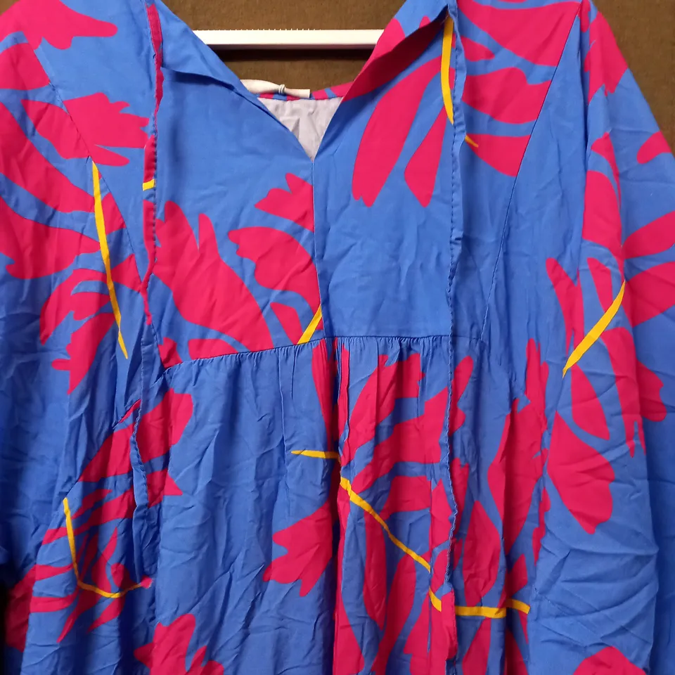 H TREND FLORAL PATTERN DRESS - BLUE/RED - SIZE UNKNOWN