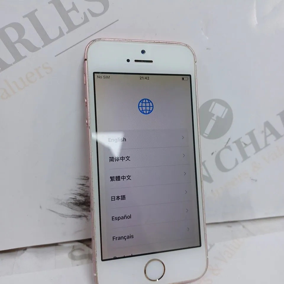 APPLE IPHONE SE IN PINK