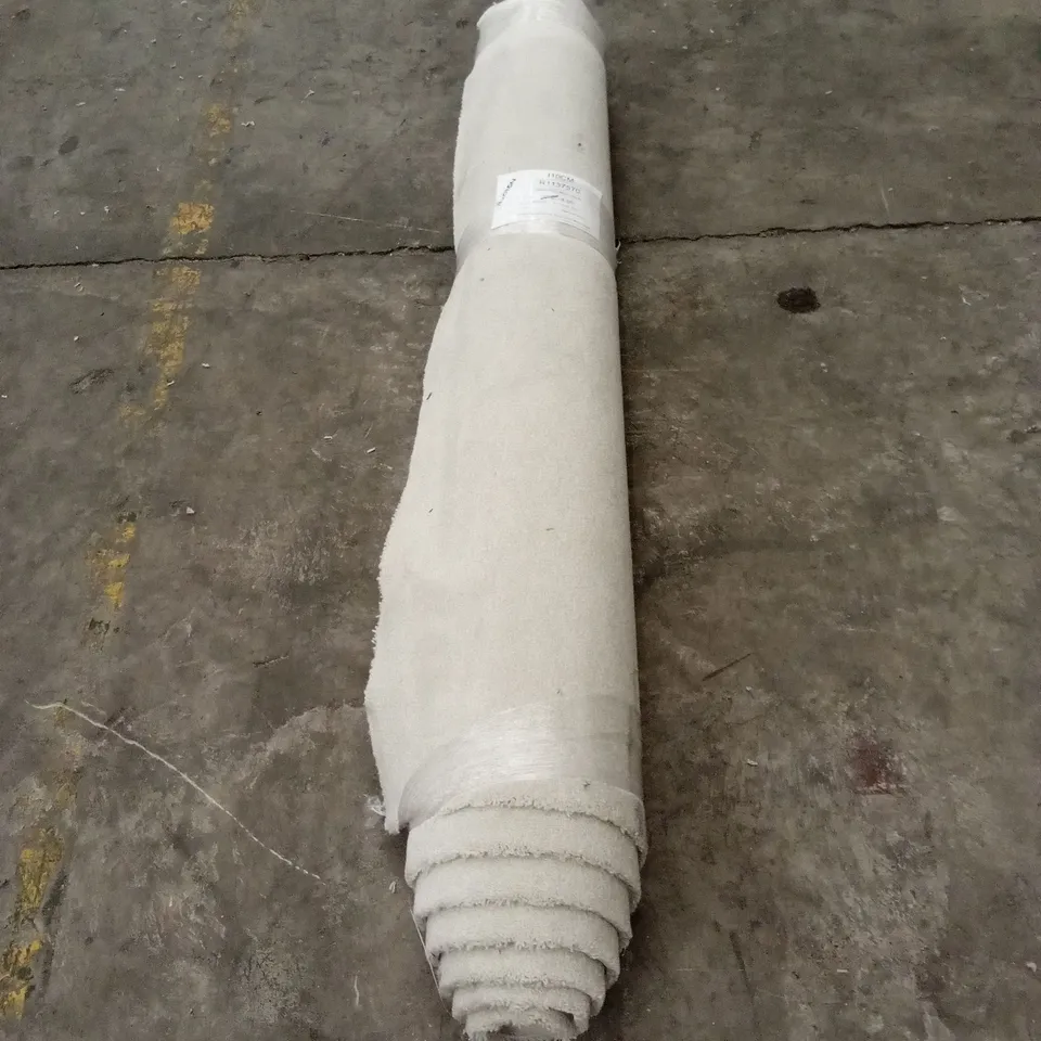 ROLL OF QUALITY DUKE 2147 MOONSTONE CARPET // APPROX SIZE; 1.8 x 4m