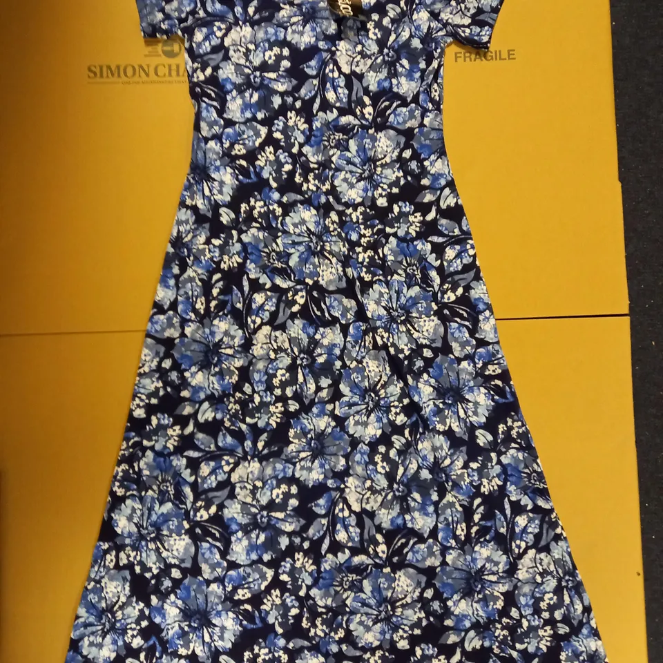 BRAND NEW KIM&CO FLORAL CLOUDS SHORT SLEEVE DRESS - SIZE XS
