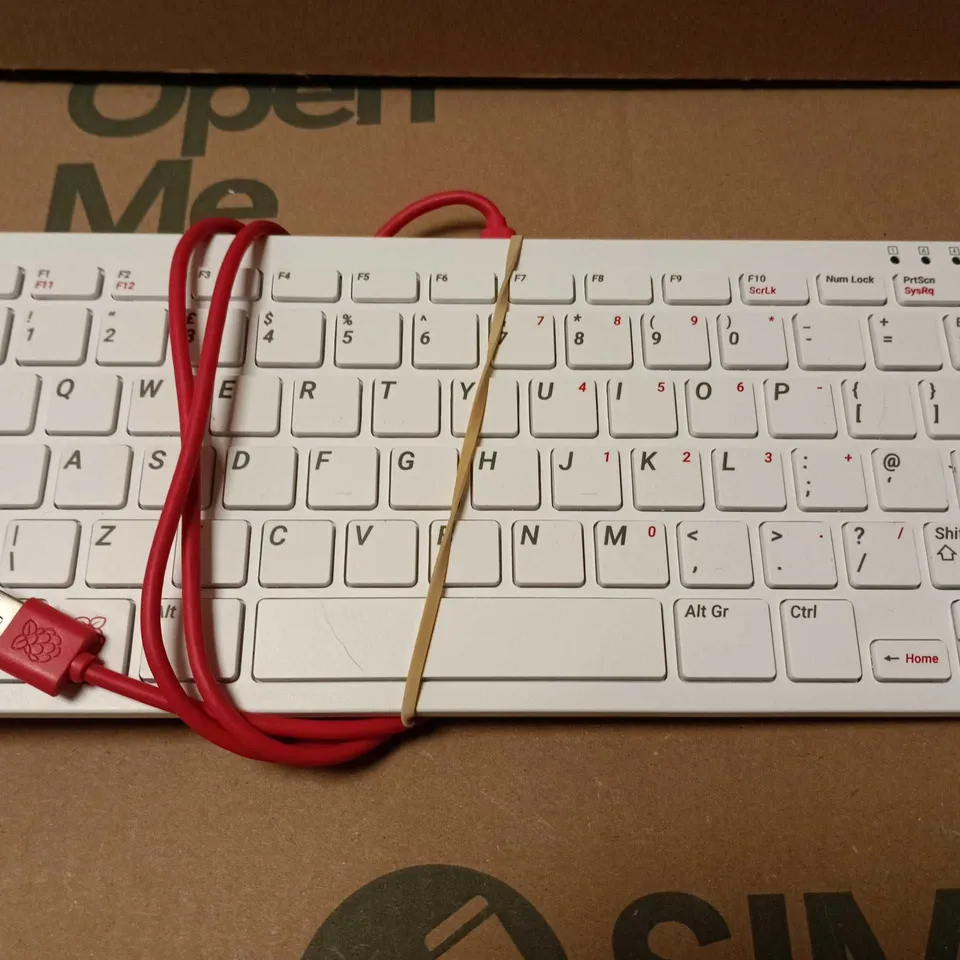 RASPBERRY PI KEYBOARD 