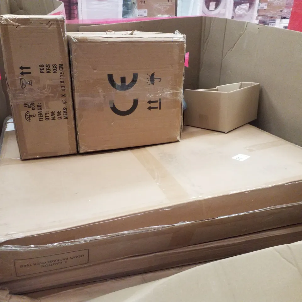 PALLET CONTAINING ASSORTED PRODUCTS INCLUDING TABLETENNIS TABLE, COLLAPSIBLE LAUNDRY BASKET, CABIN LUGGAGE, 4 IN 1 COMBO GAMING SET & TEDDY BEAR PICNIC SETS