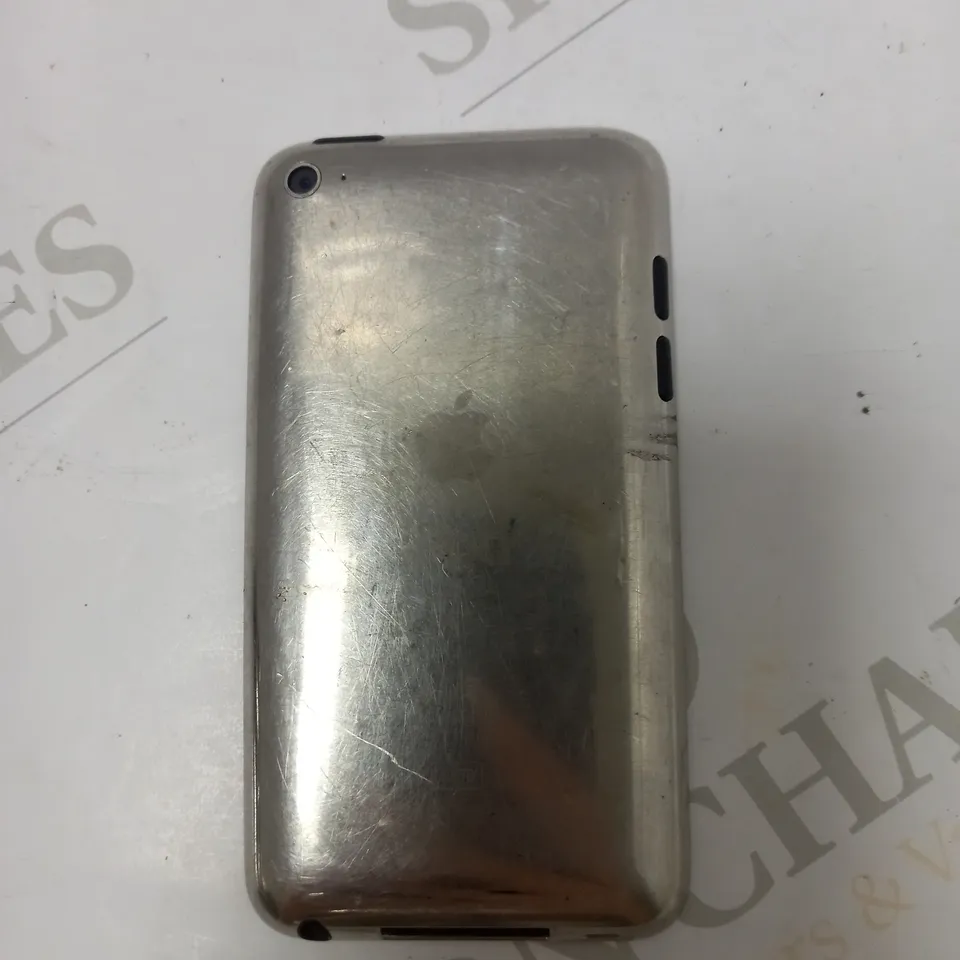 IPOD TOUCH 4TH GEN