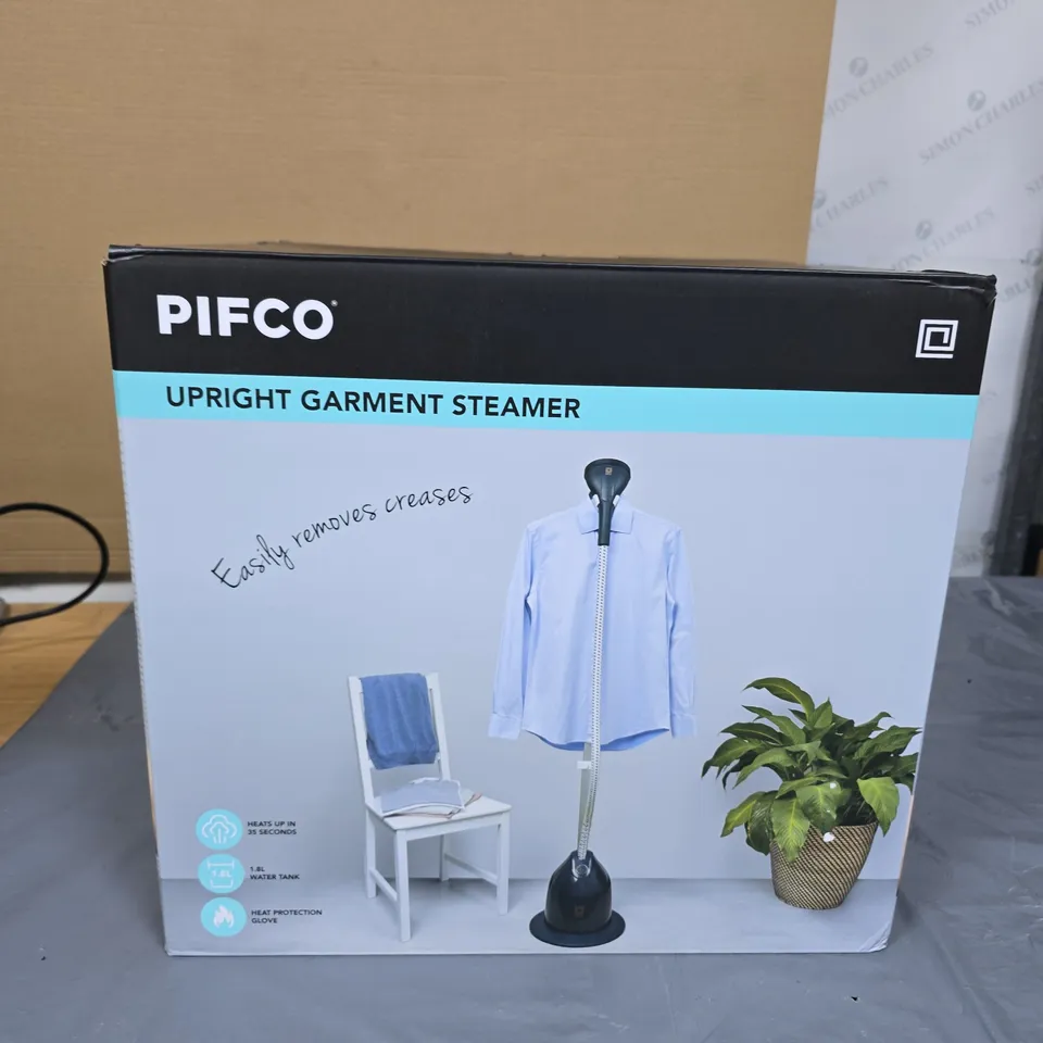 PIFCO UPRIGHT GARMENT STEAMER – BLUE