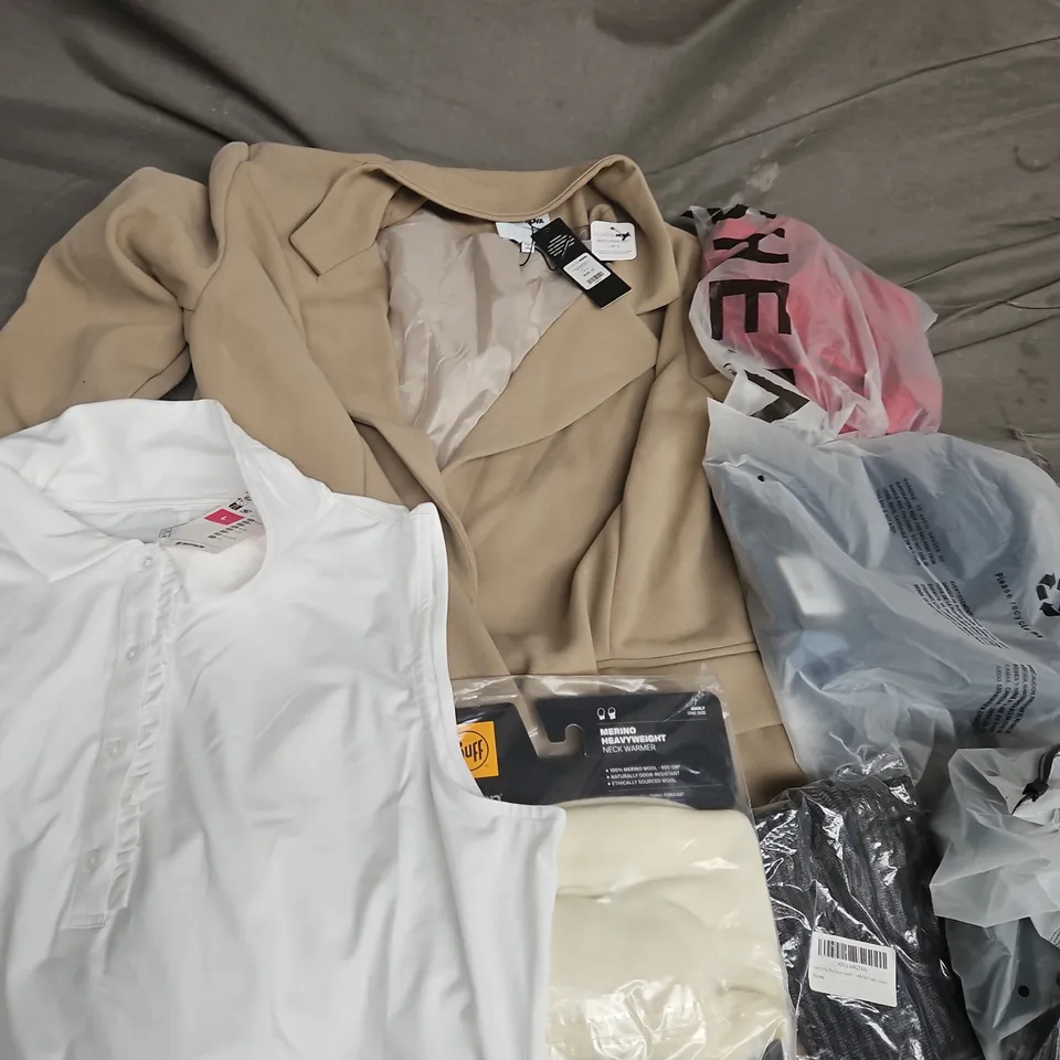 APPROXIMATELY 35 ASSORTED CLOTHING ITEMS IN VARIOUS SIZES, STYLES & COLOURS TO INCLUDE JACKETS, SOCKS, TOPS, ETC - COLLECTION ONLY