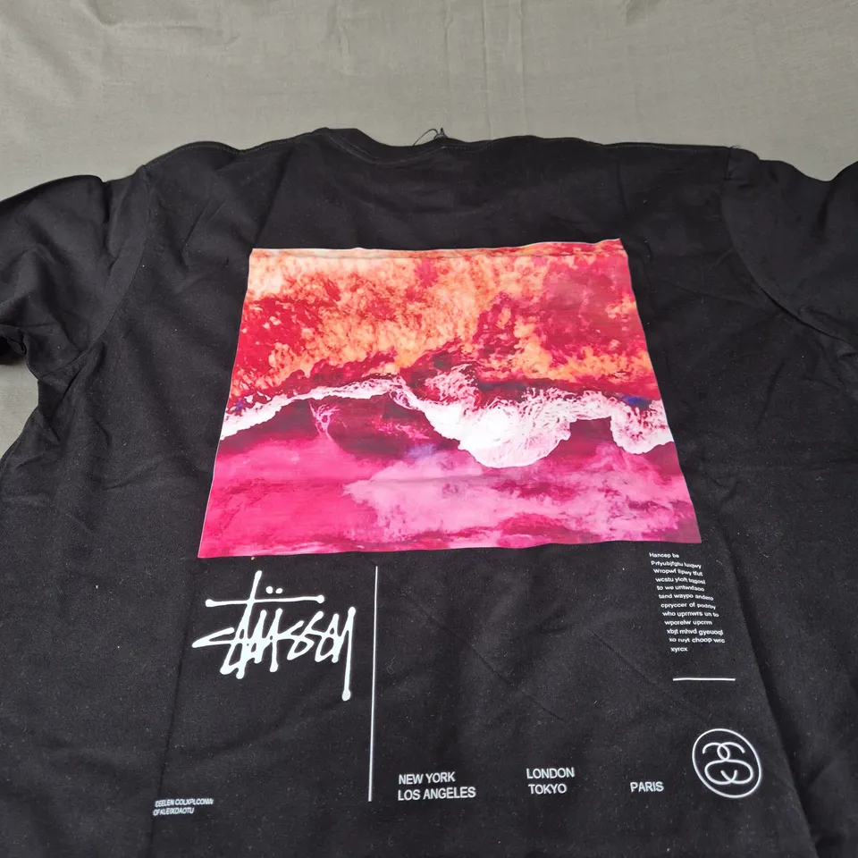 STUSSY GRAPHIC TEE SIZE L