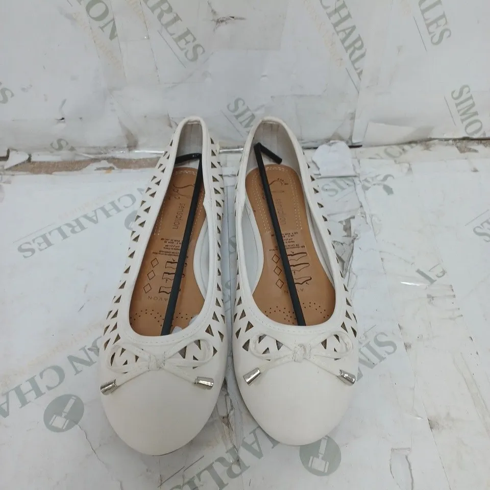 LOT OF 12 PAIRS OF LADIES AVON WHITE PUMPS