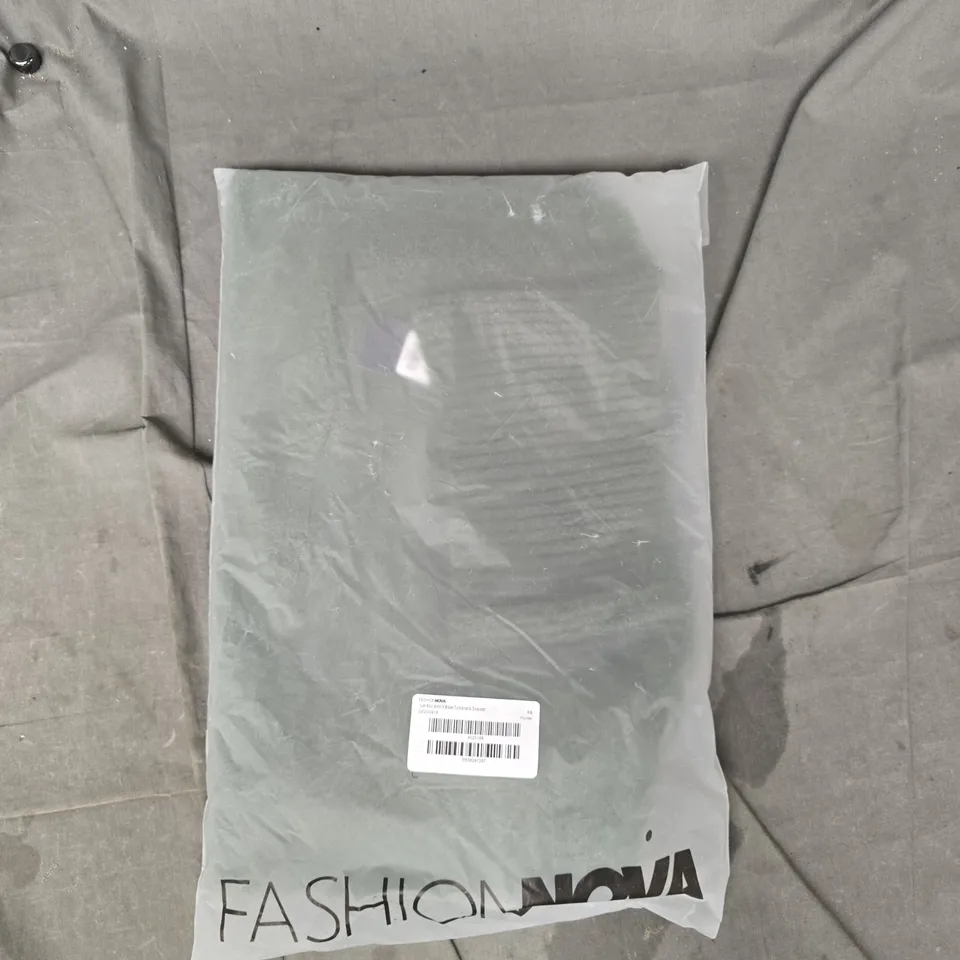 FASHIONNOVA JUST ROLL WITH IT TURTLENECK SWEATER IN HUNTER GREEN SIZE XS