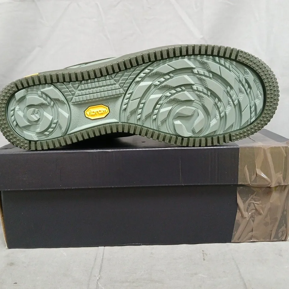 BOXED PAIR OF NIKE AIR FORCE 1 GTX SHOES IN CLAY GREEN/DARK GREEN SIZE UK 10