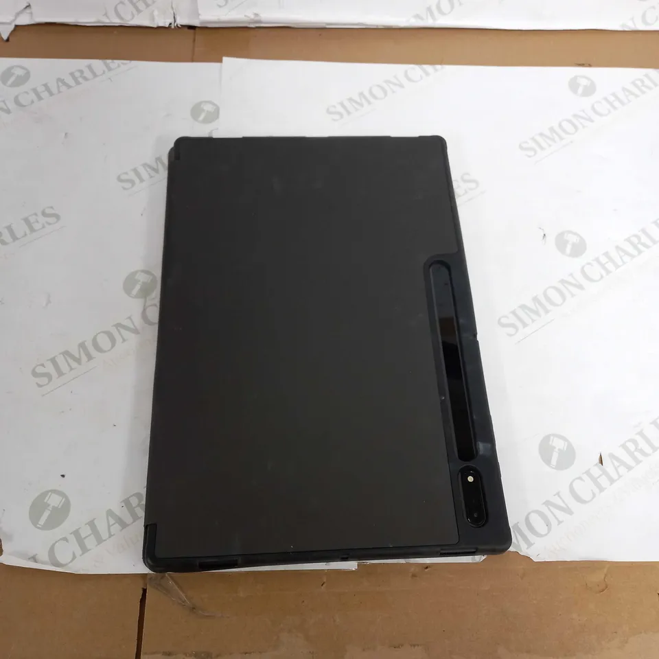 SAMSUNG GALAXY TAB S8 WITH FOLDING CASE AND PEN