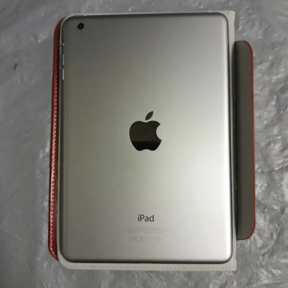 APPLE IPAD MINI 1ST GENERATION MODEL MF432B/A IN SILVER GREY WITH CASE
