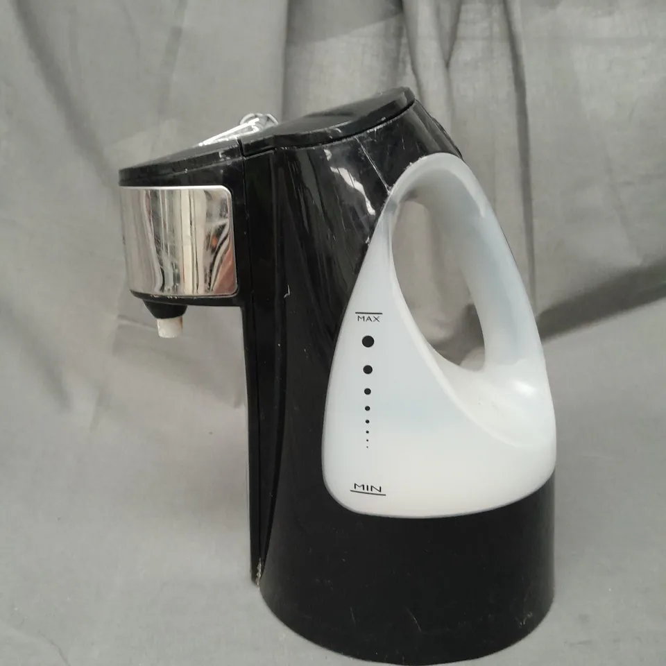 BOXED BREVILLE HOPTCUP HOT WATER DISPENSER