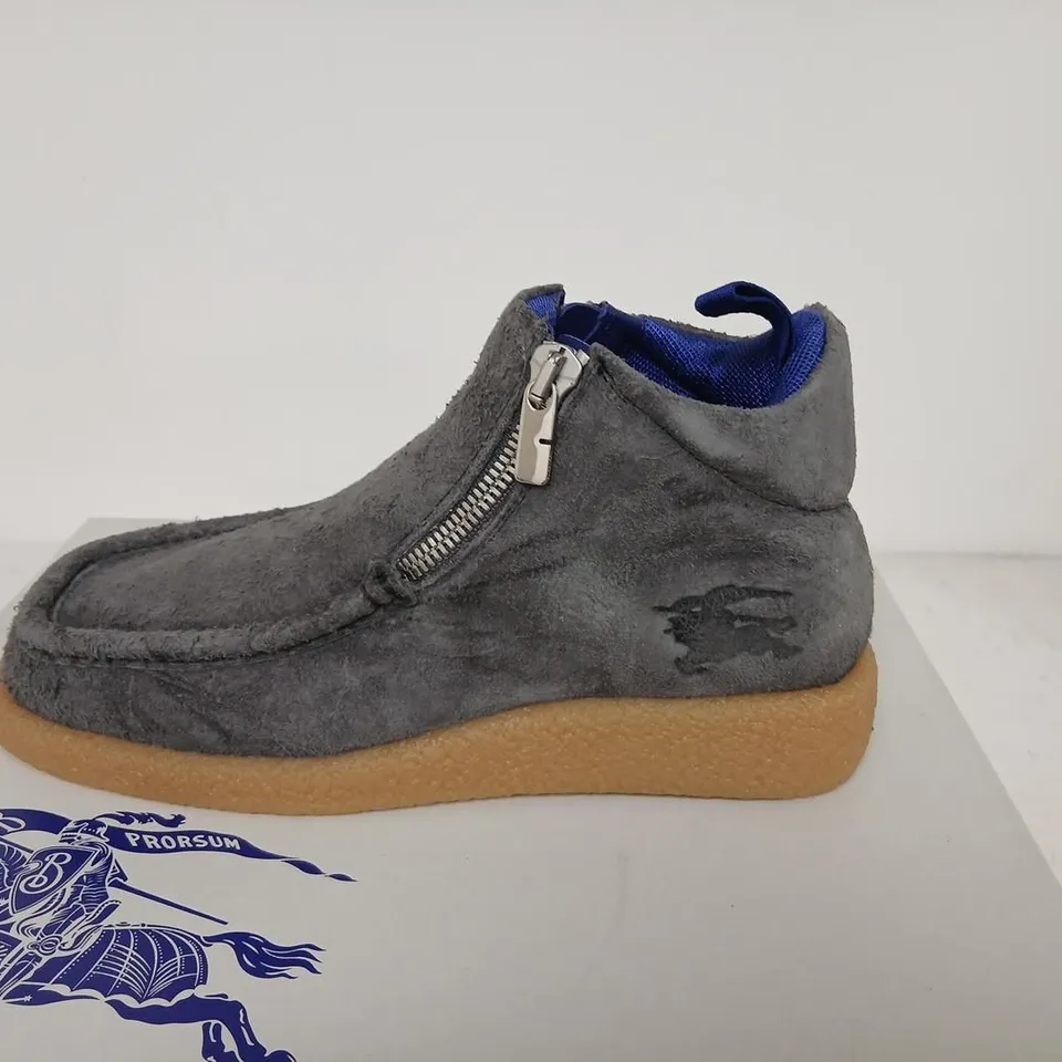 BURBERRY GREY SUEDE LEATHER ZIP BOOTS – UK 6 (EU 40)