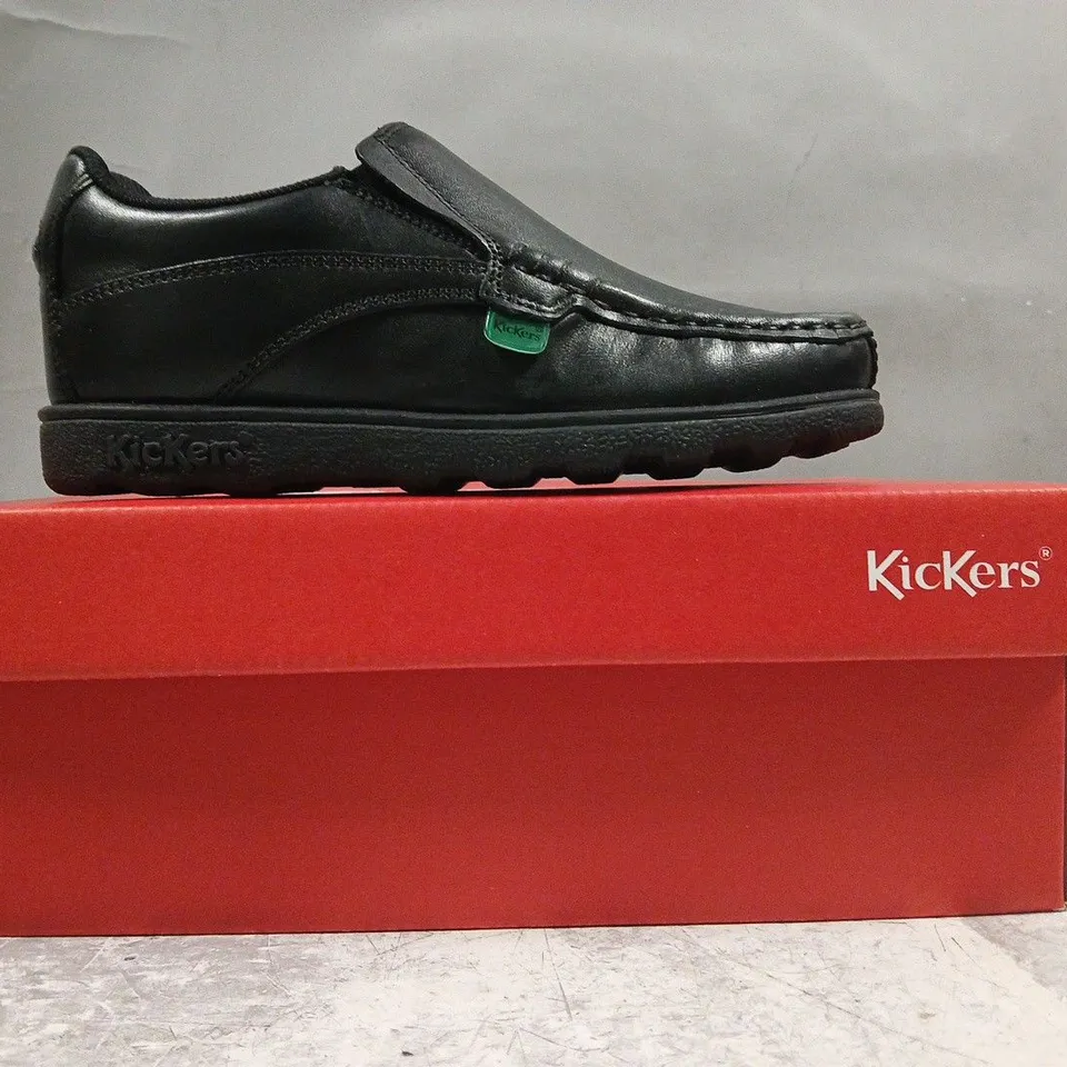 BOXED PAIR OF KICKERS SLIP-ON SHOES IN BLACK SIZE EU 32