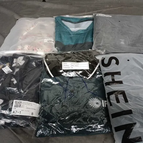 APPROXIMATELY 25 ASSORTED CLOTHING AND FASHION PRODUCTS IN VARIOUS STYLES AND SIZES - COLLECTION ONLY