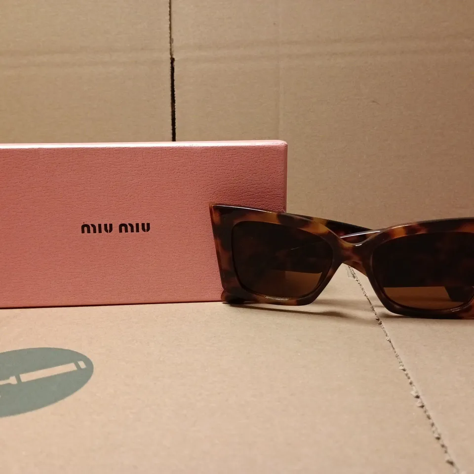 MIU MIU SUNGLASSES – BOXED