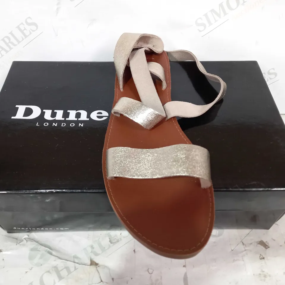 BOXED PAIR OF DUNE LONDON CROSS STRAP FLAT SANDALS IN GOLD COLOUR UK SIZE 7
