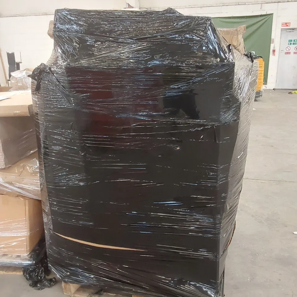 PALLET OF ASSORTED INCOMPLETE PATIO/GARDEN FURNITURE PARTS AND INCOMPLETE SETS