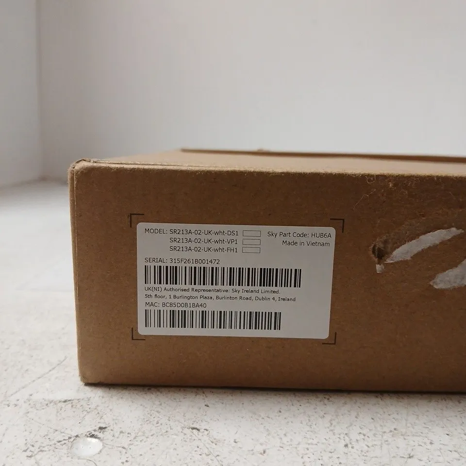 SKY HUB SR213A-02-UK-WHT-DS1 WIRELESS ROUTER – HUB6A (BOXED)