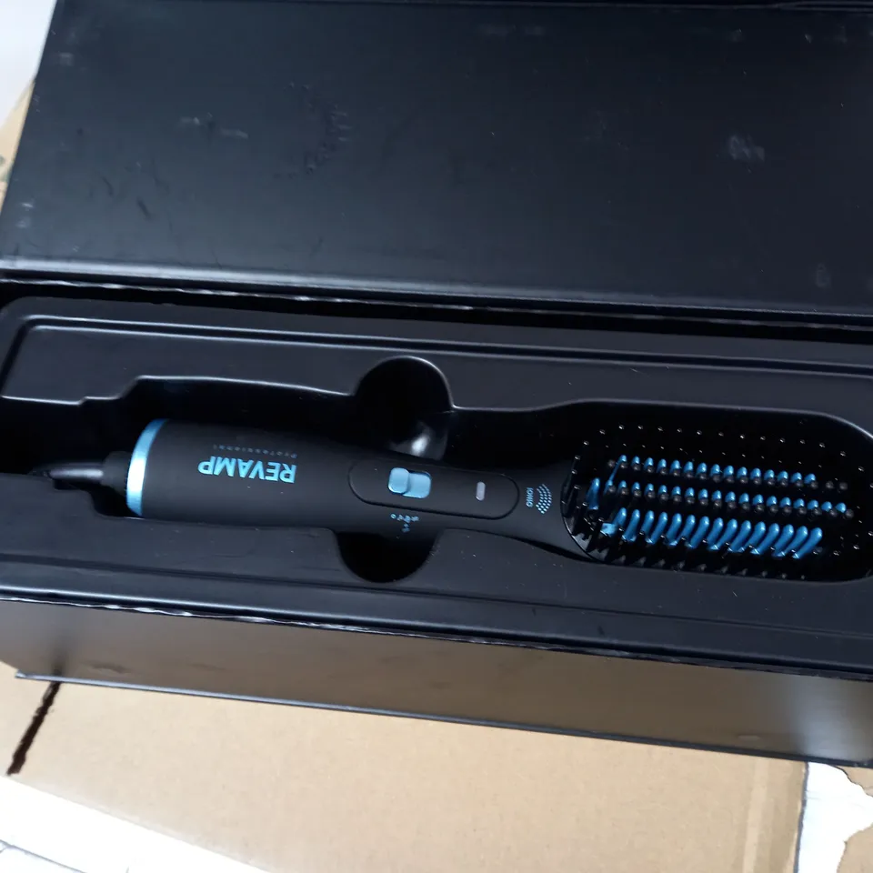 REVAMP PROGLOSS DEEPFORM DRY, STYLE & SHINE HOT STRAIGHTENING AIR BRUSH RRP £100