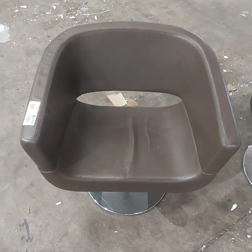 PAIR OF DESIGNER SWIVEL TUB CHAIRS 
