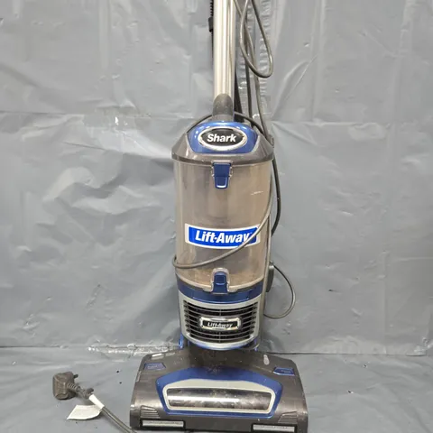 SHARK LIFTAWAY CORDED HOOVER 