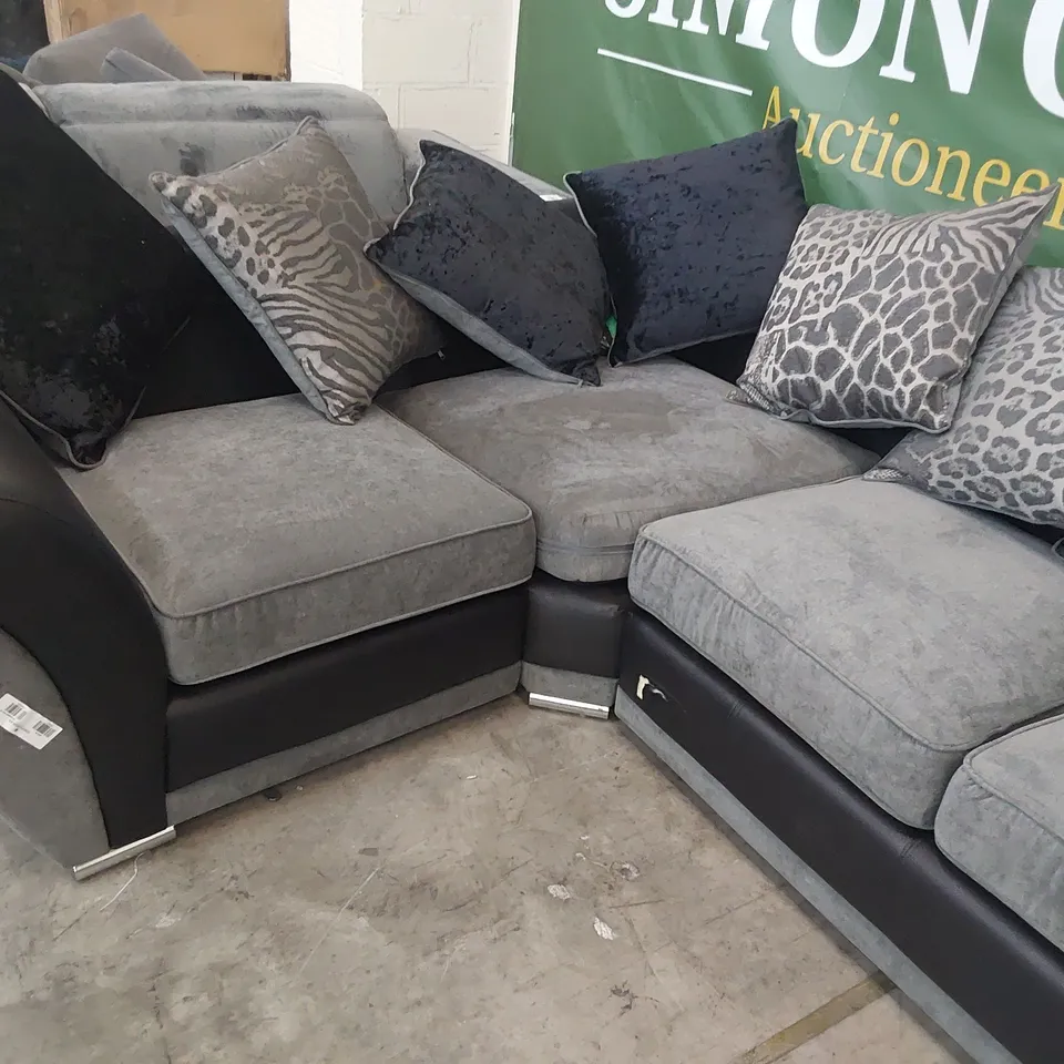 DESIGNER CORNER GROUP BLACK FAUX LEATHER & GREY FABRIC WITH SCATTER CUSHIONS 