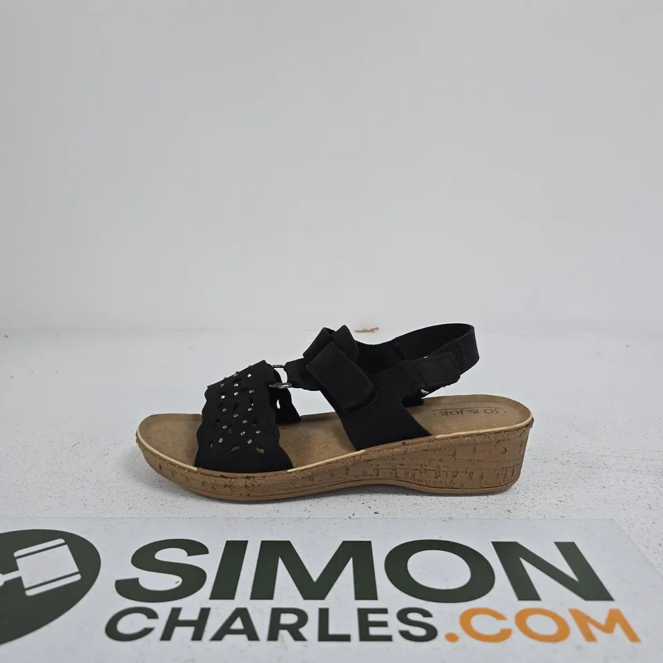 JO & JOE WOMEN'S BLACK WEDGE SANDALS WITH CORK SOLE AND STUDDED STRAPS (VELCRO) SIZE EU 39